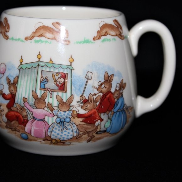Bunnykins Mug "Punch and Judy" | Vintage Royal Doulton Bunnykins - Picture 3 of 12